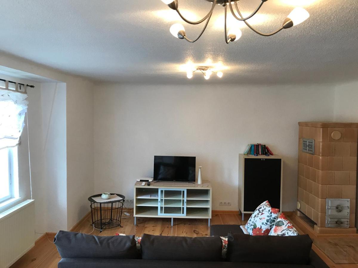 Sanierte Moeblierte Altbauwohnung Am Waldrand Fuer Bis Zu 6 Personen Borkheide Extérieur photo